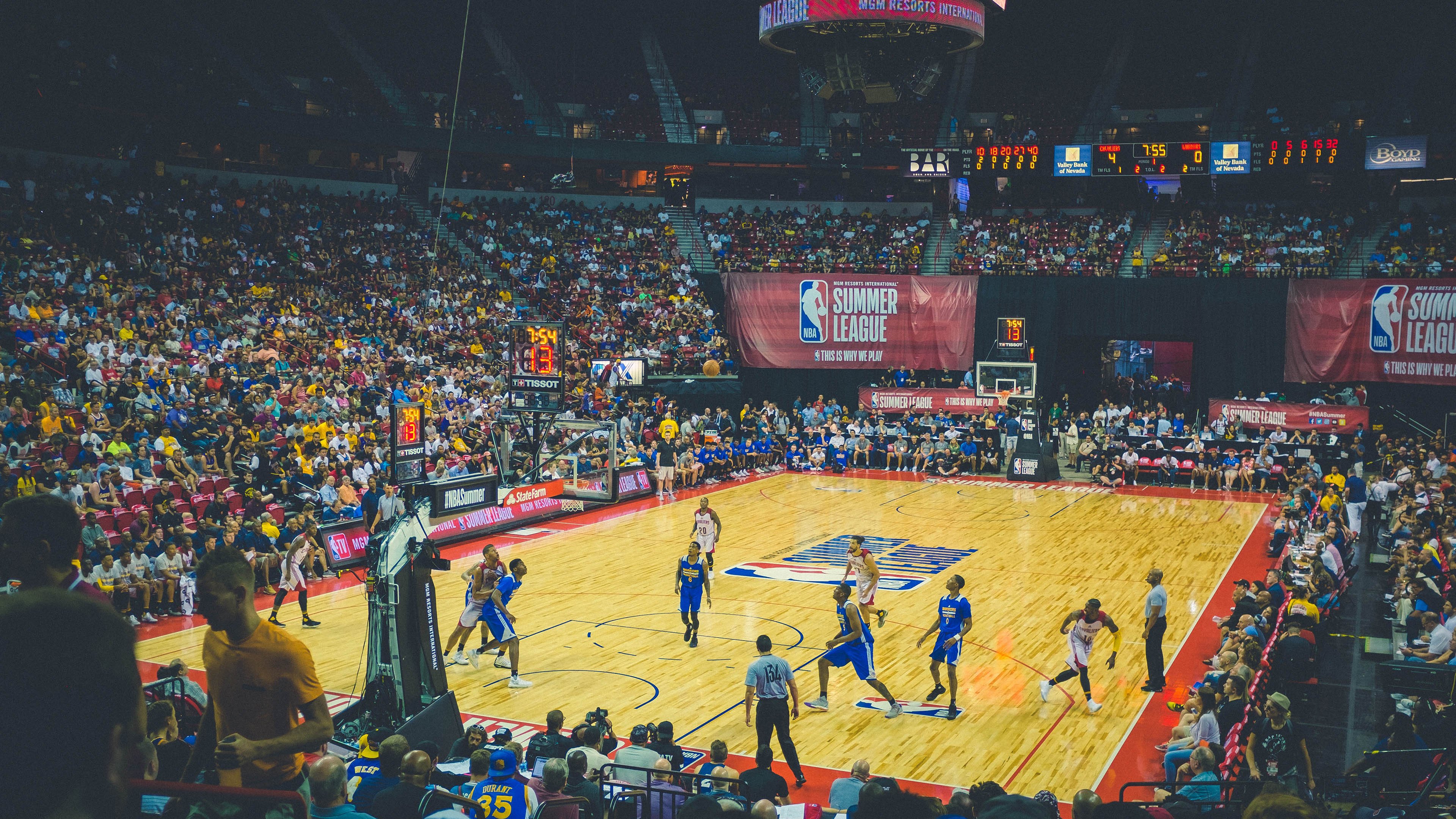 随机【投票选MVP】粉丝投票出年度最具影响力球员，mvp球迷投票